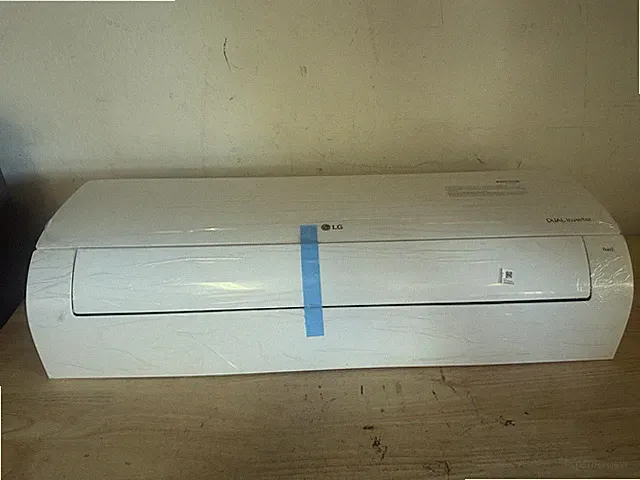 LG DUALCOOL 12,000 BTU Cooling & Heating Unit KNSAH121B